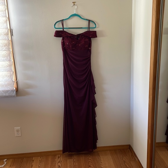Red Off-the-Shoulder A-Line Formal Dress - Picture 1 of 5